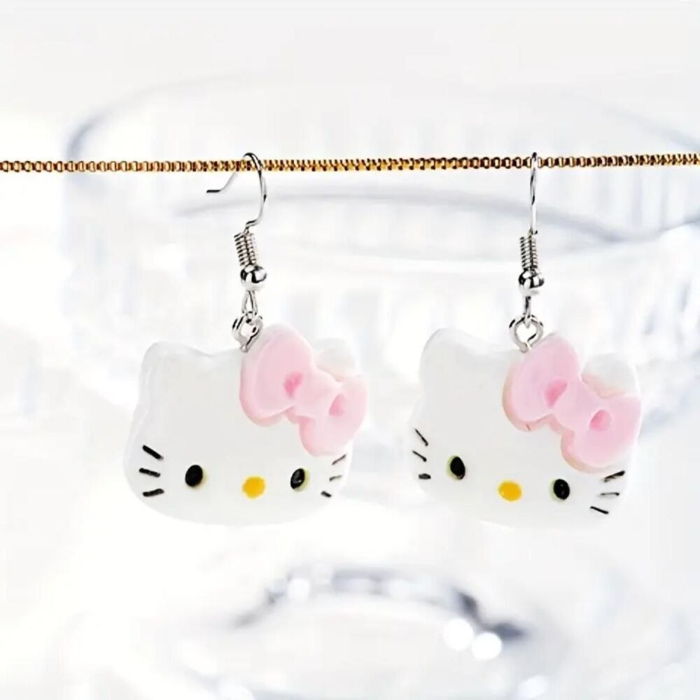 NEW Sanrio Hello Kitty Pink and White Dangle Earrings Great Gift